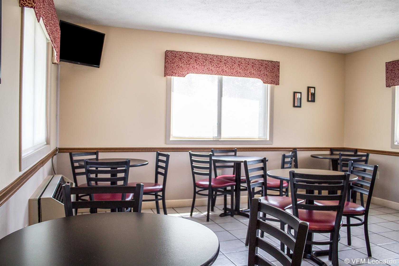 Econo Lodge Traverse City