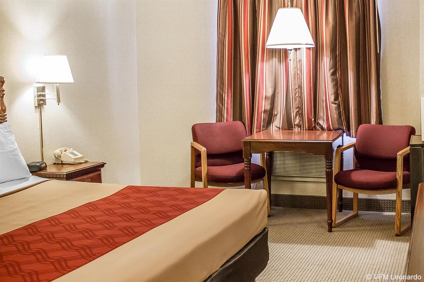 Econo Lodge Traverse City