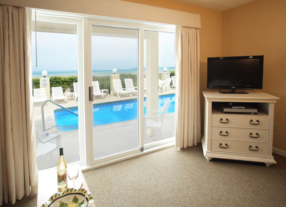 Pointes North Beachfront Resort Hotel