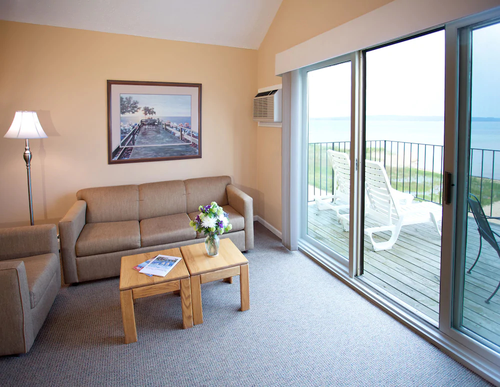 Pointes North Beachfront Resort Hotel