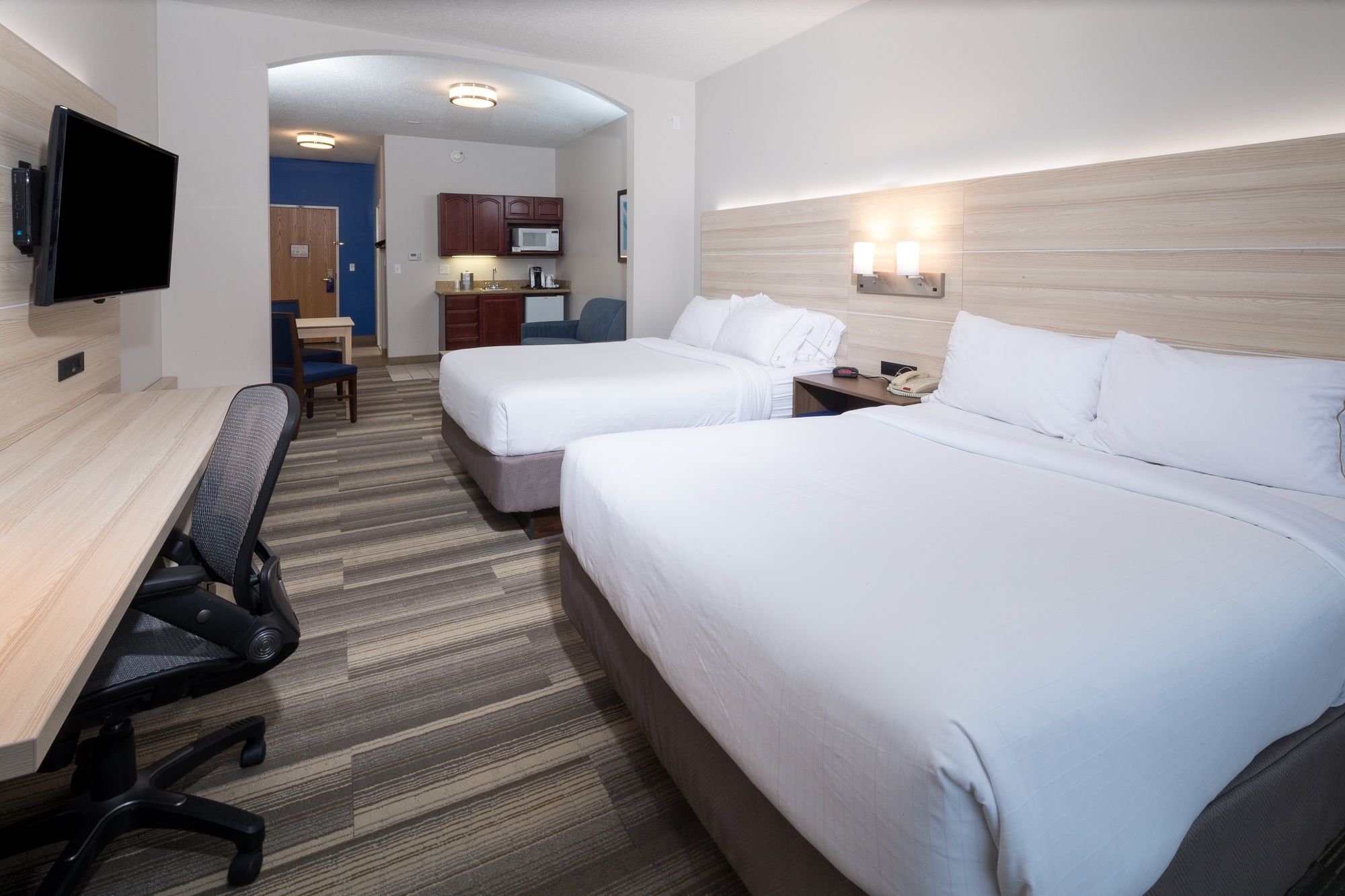 Holiday Inn Express Hotel & Suites Detroit - Utica