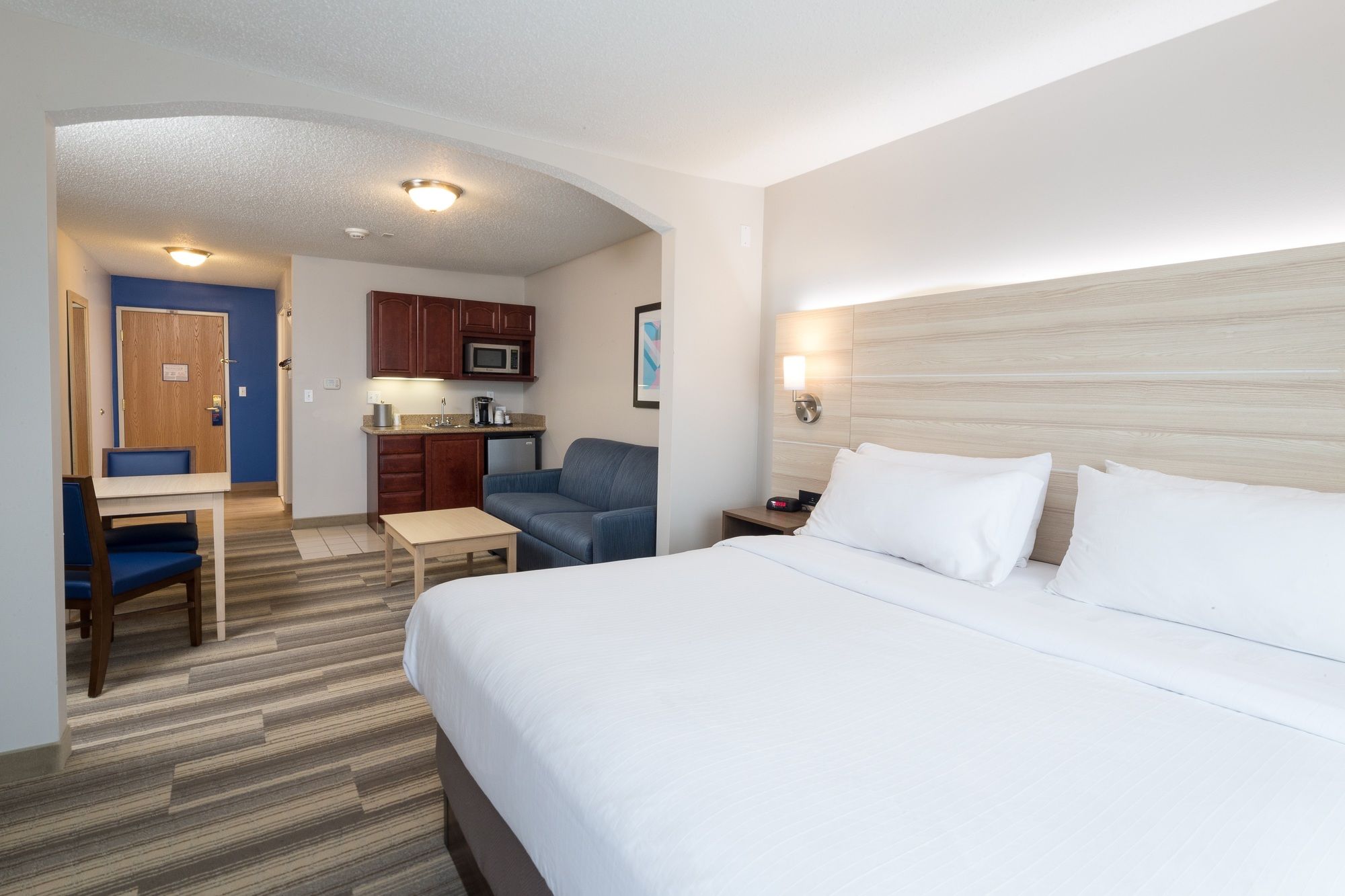 Holiday Inn Express Hotel & Suites Detroit - Utica