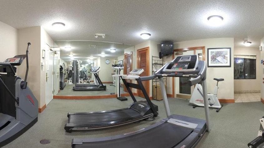 Staybridge Suites Detroit - Utica