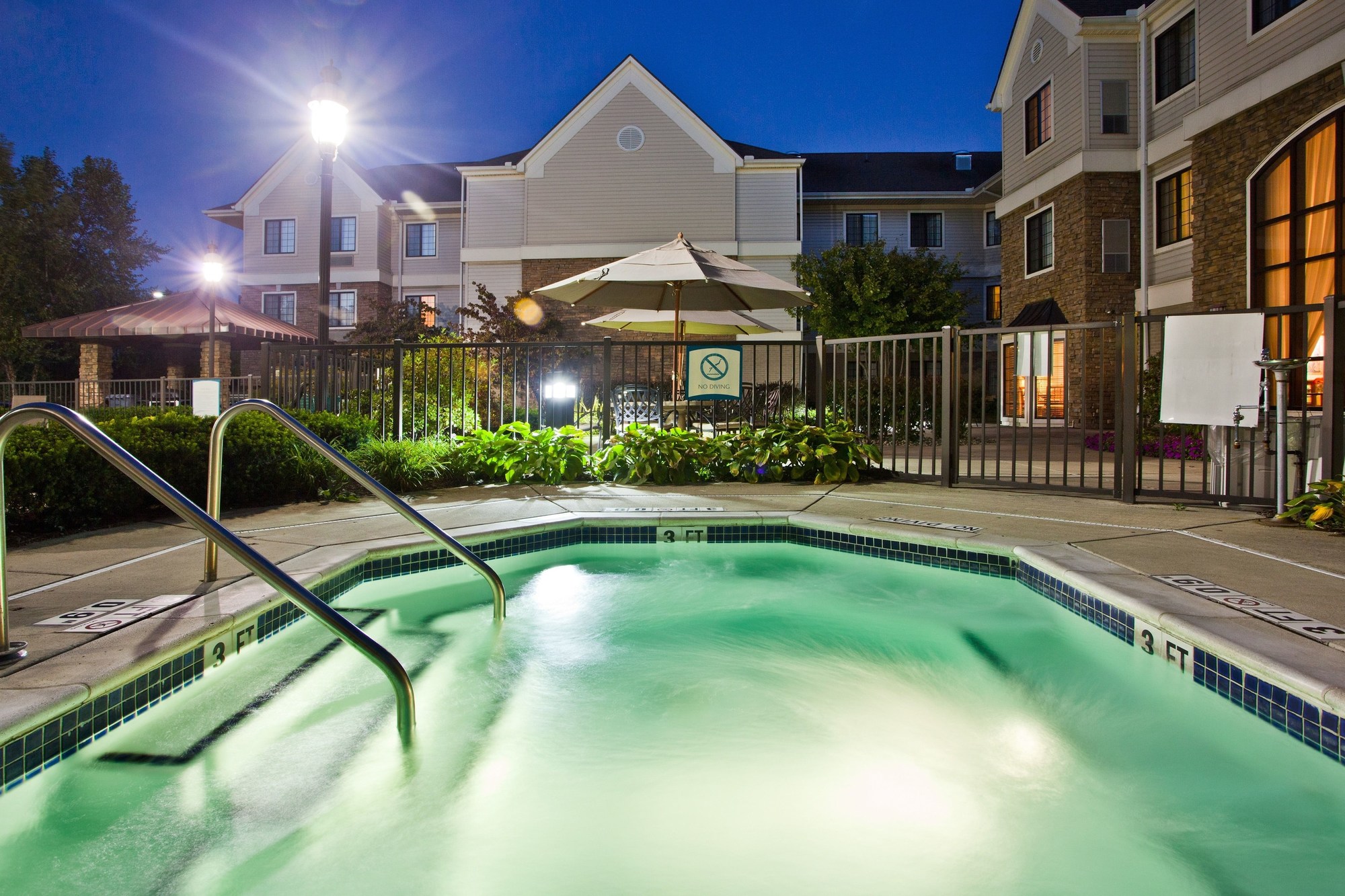 Staybridge Suites Detroit - Utica