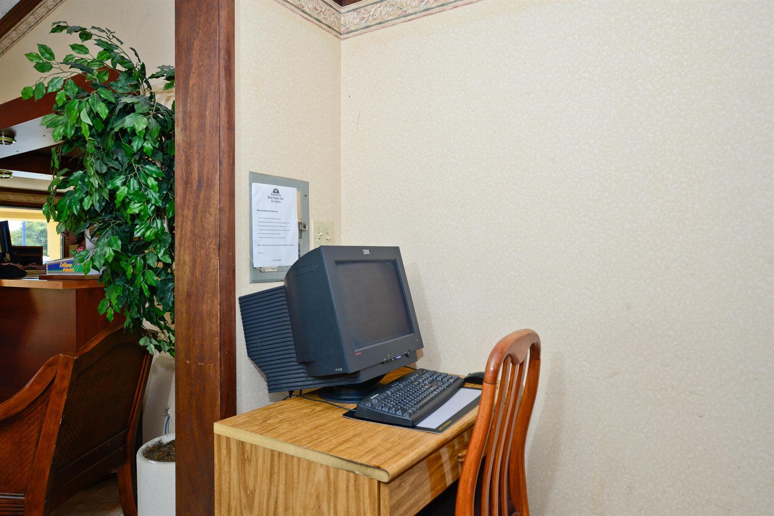 Americas Best Value Inn & Suites - Warren / Detroit