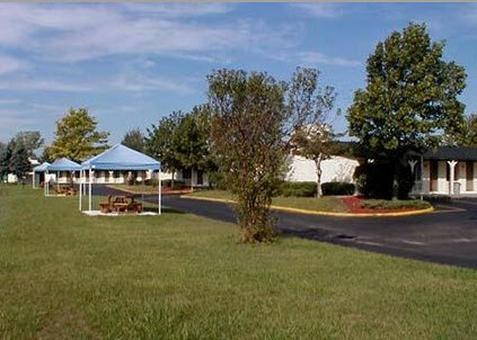 Americas Best Value Inn & Suites - Warren / Detroit