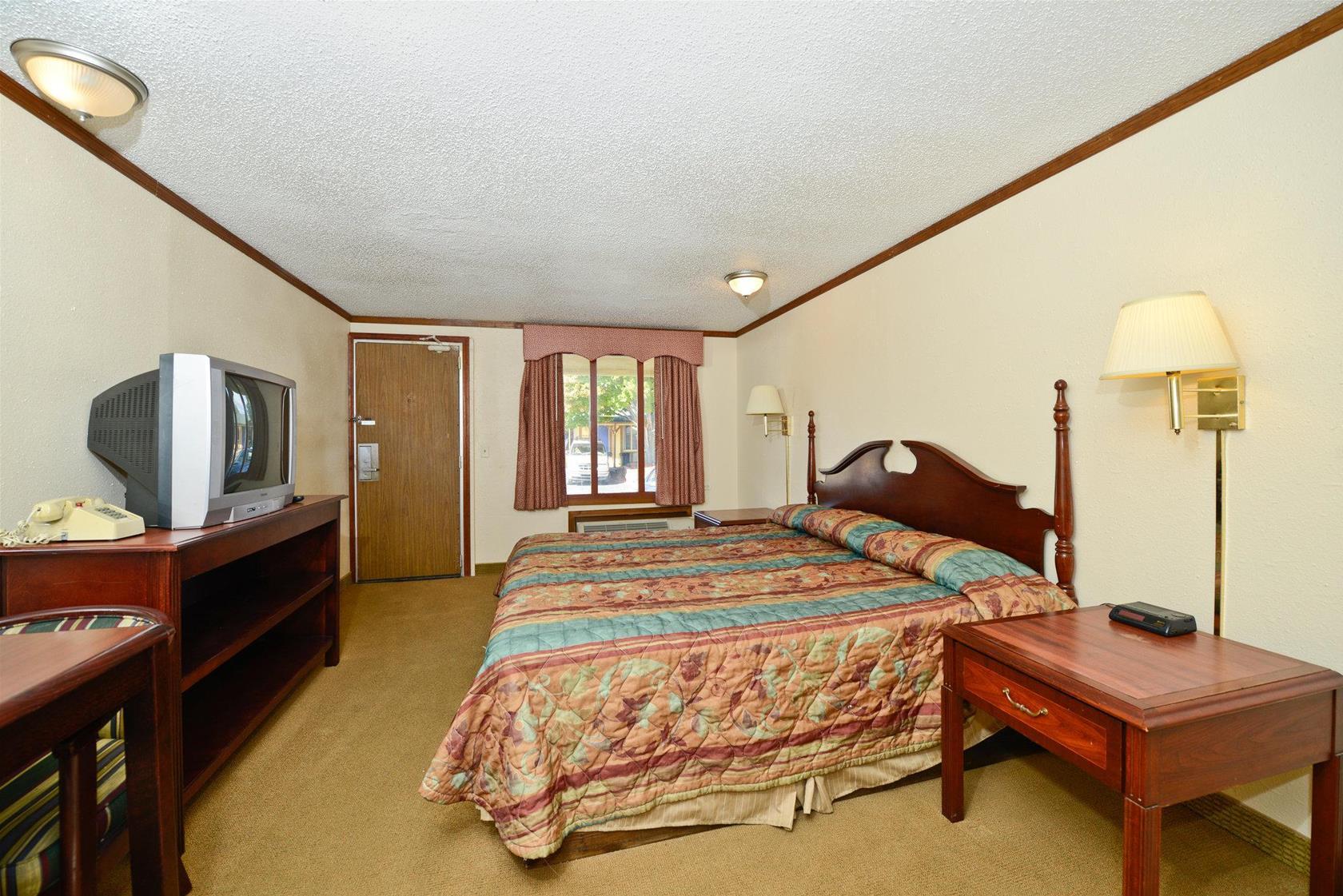 Americas Best Value Inn & Suites - Warren / Detroit