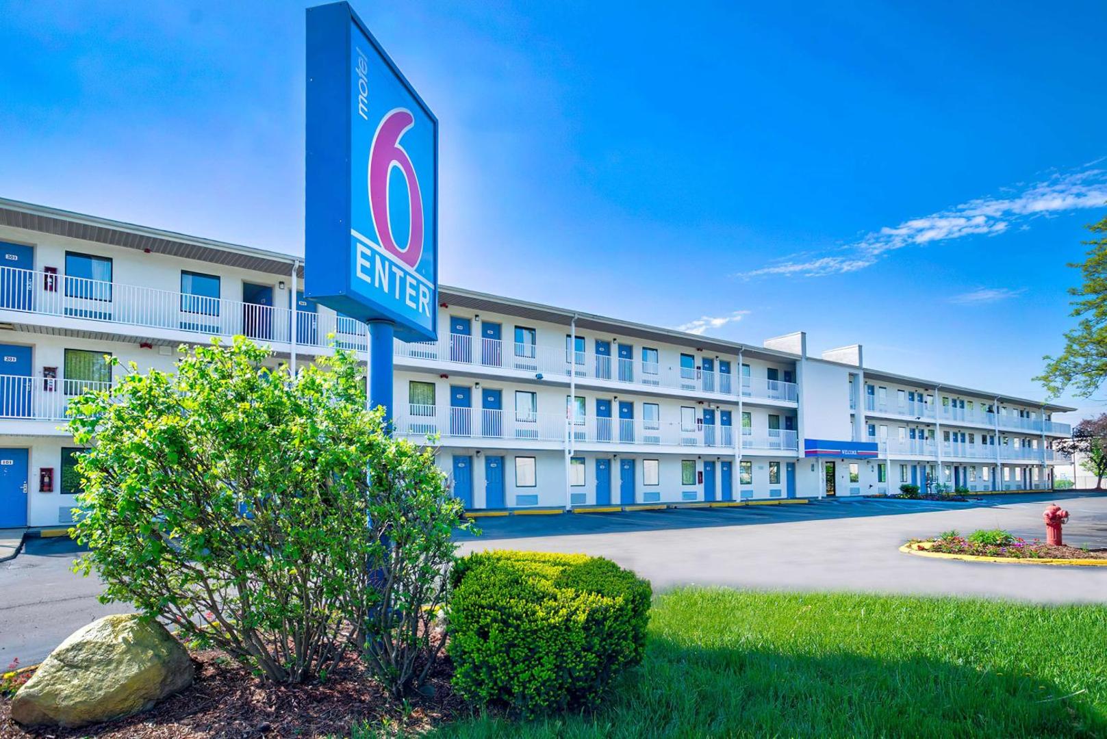 Motel 6 Detroit East Warren