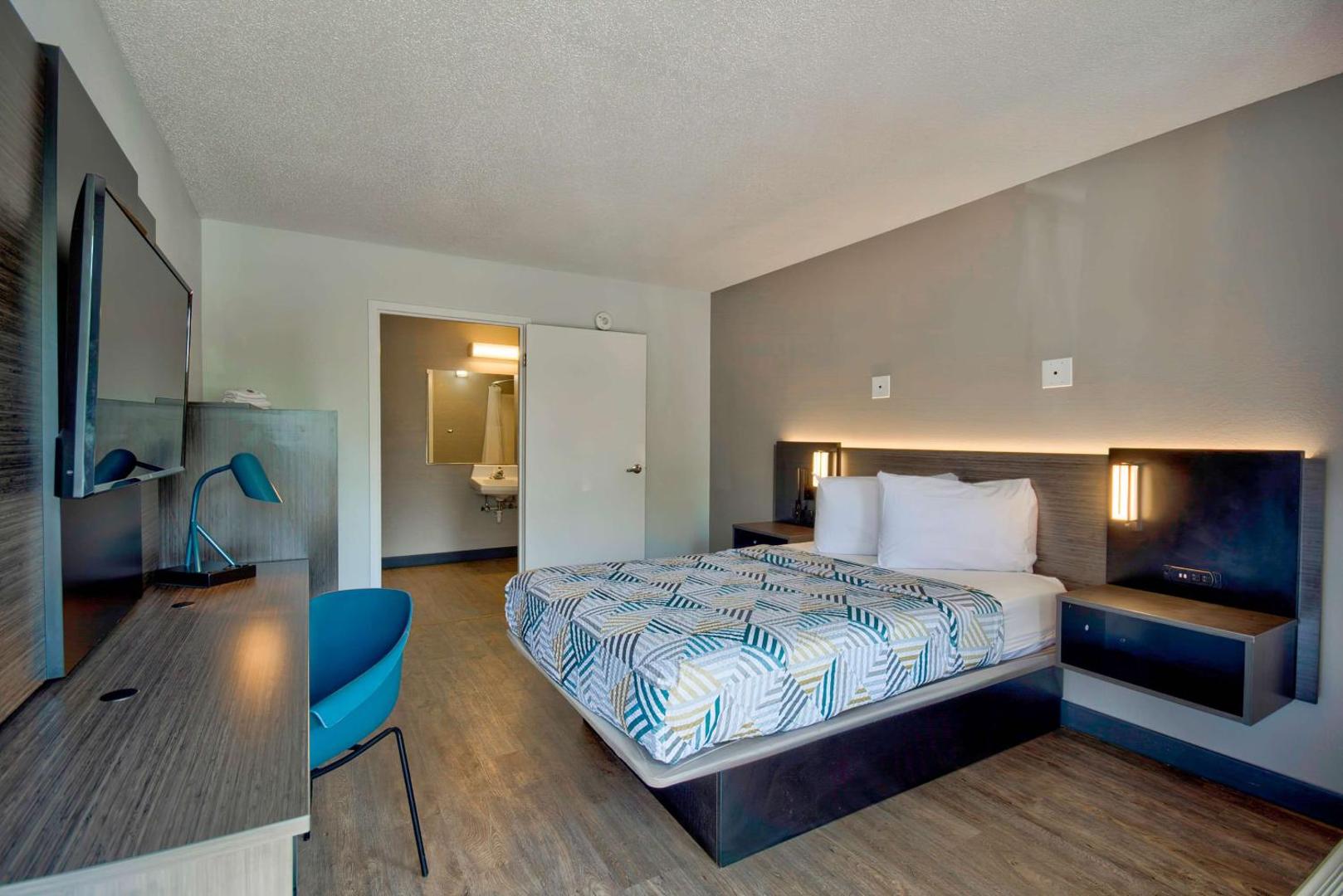 Motel 6 Detroit East Warren