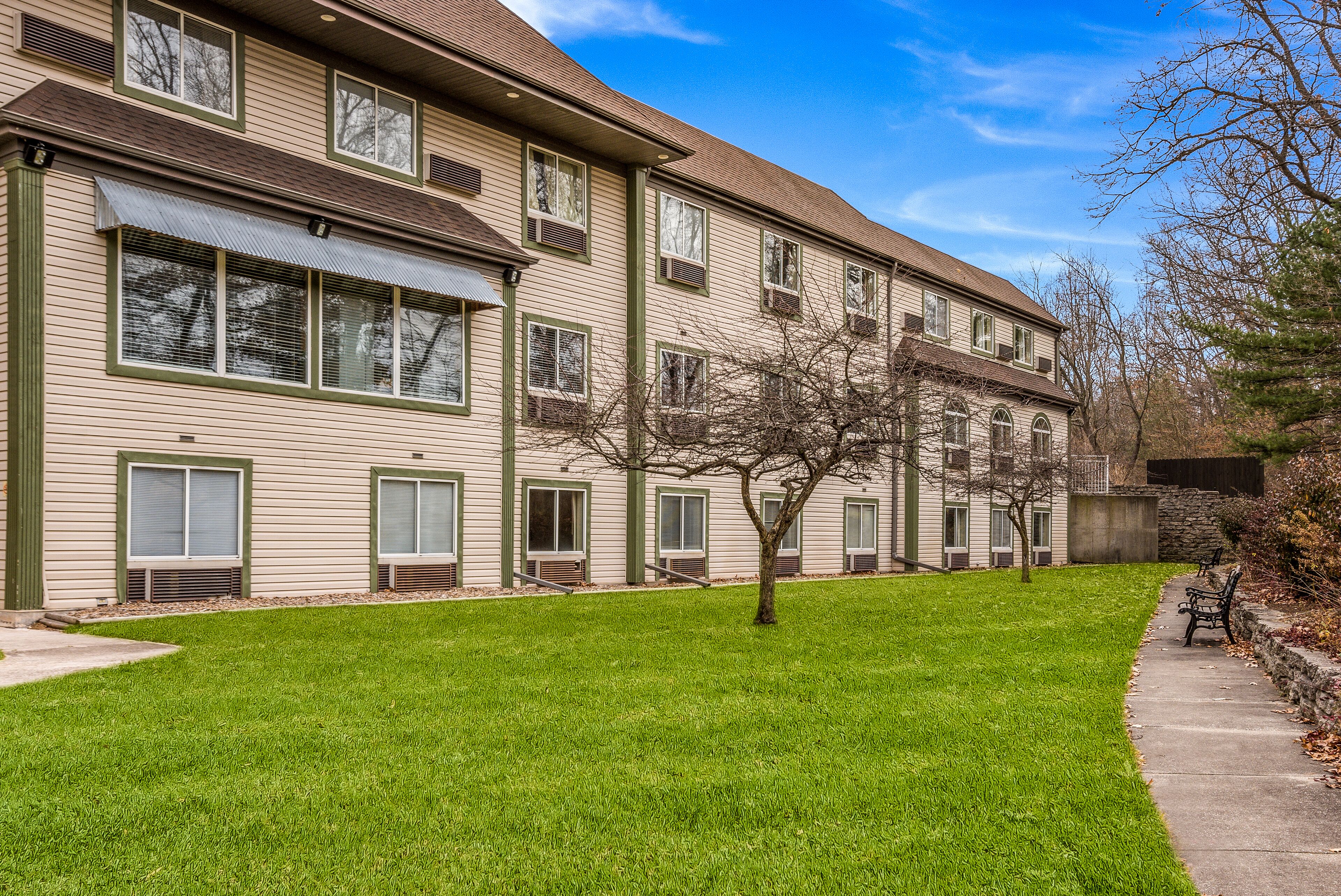 Econo Lodge Whitehall Near Michigan's Adventure