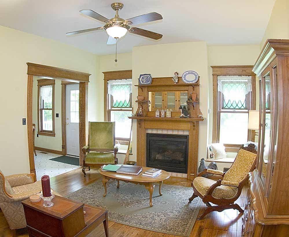 Yorkburg Manor Bed & Breakfast