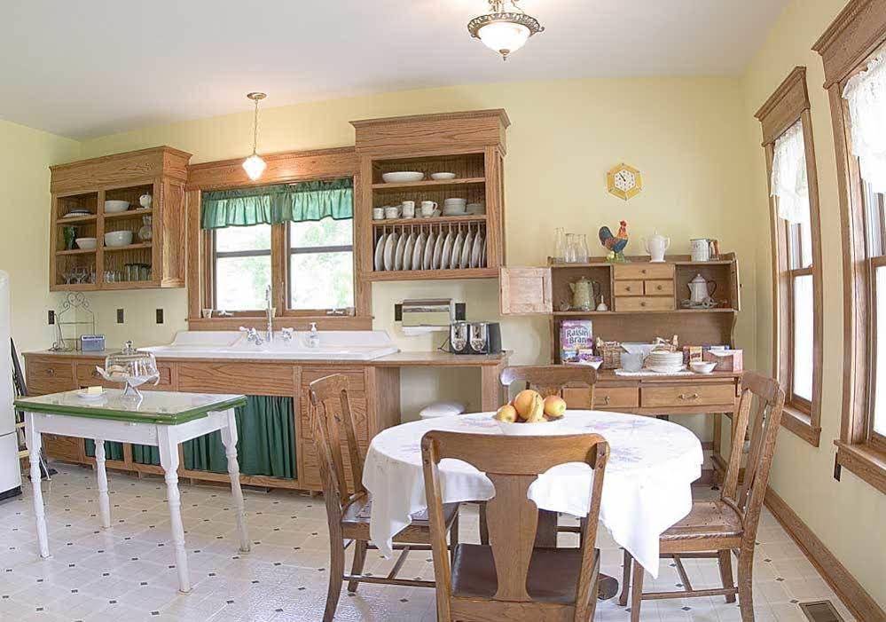 Yorkburg Manor Bed & Breakfast