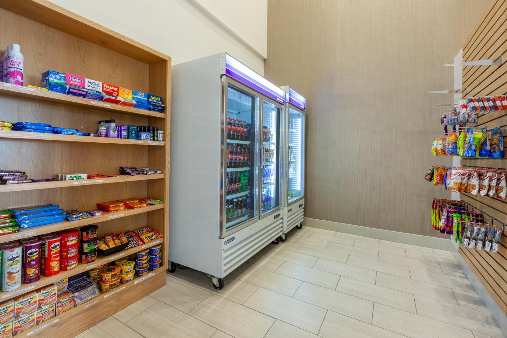 Holiday Inn Express & Suites Woodhaven