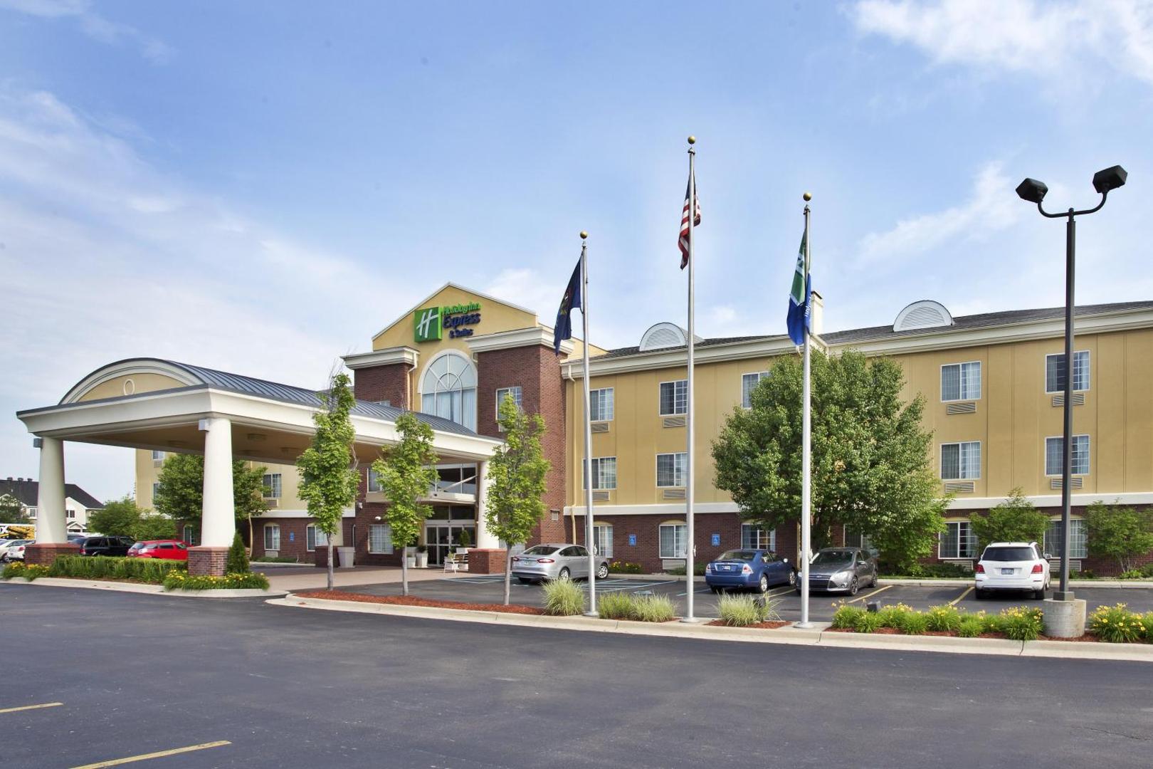 Holiday Inn Express & Suites Woodhaven