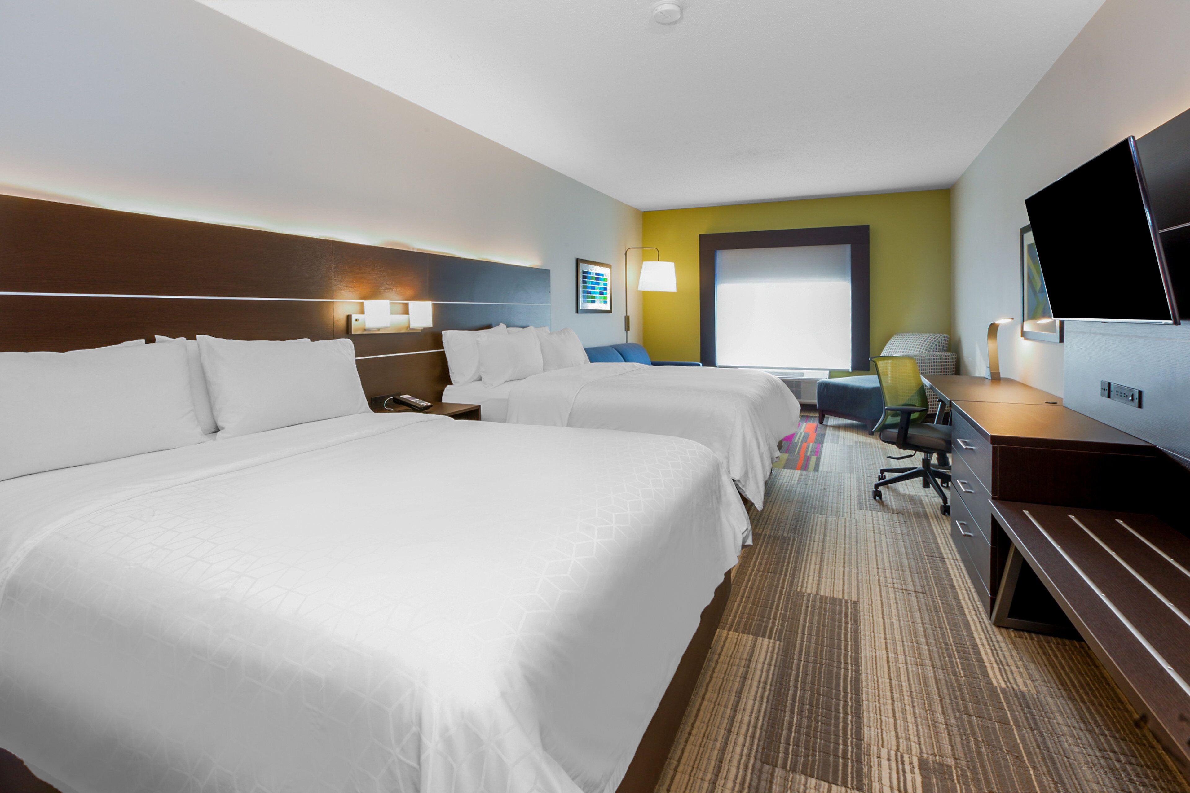 Holiday Inn Express & Suites Woodhaven