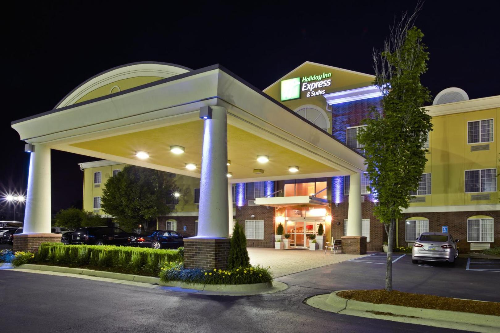 Holiday Inn Express & Suites Woodhaven