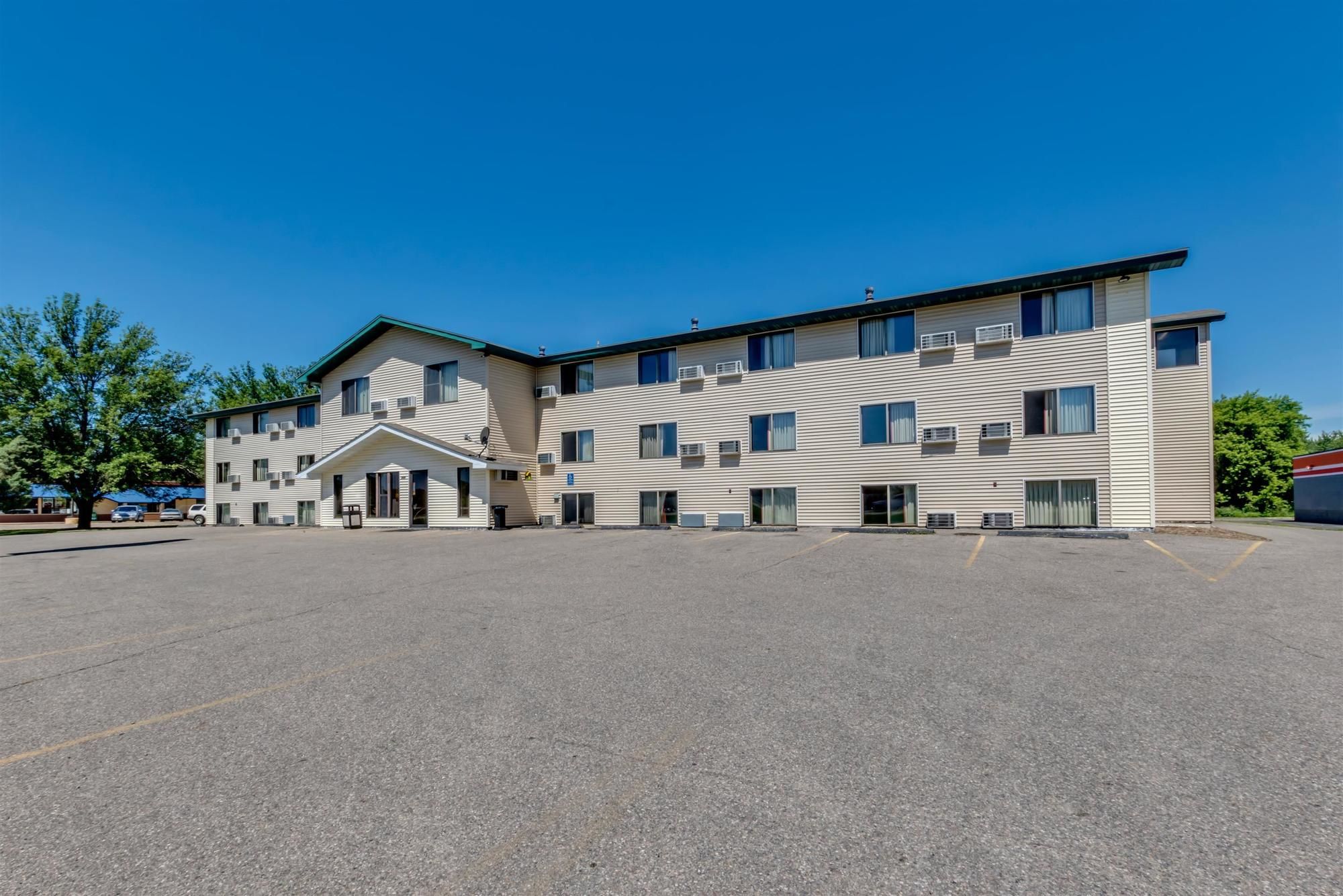 Motel 6 Albert Lea, MN