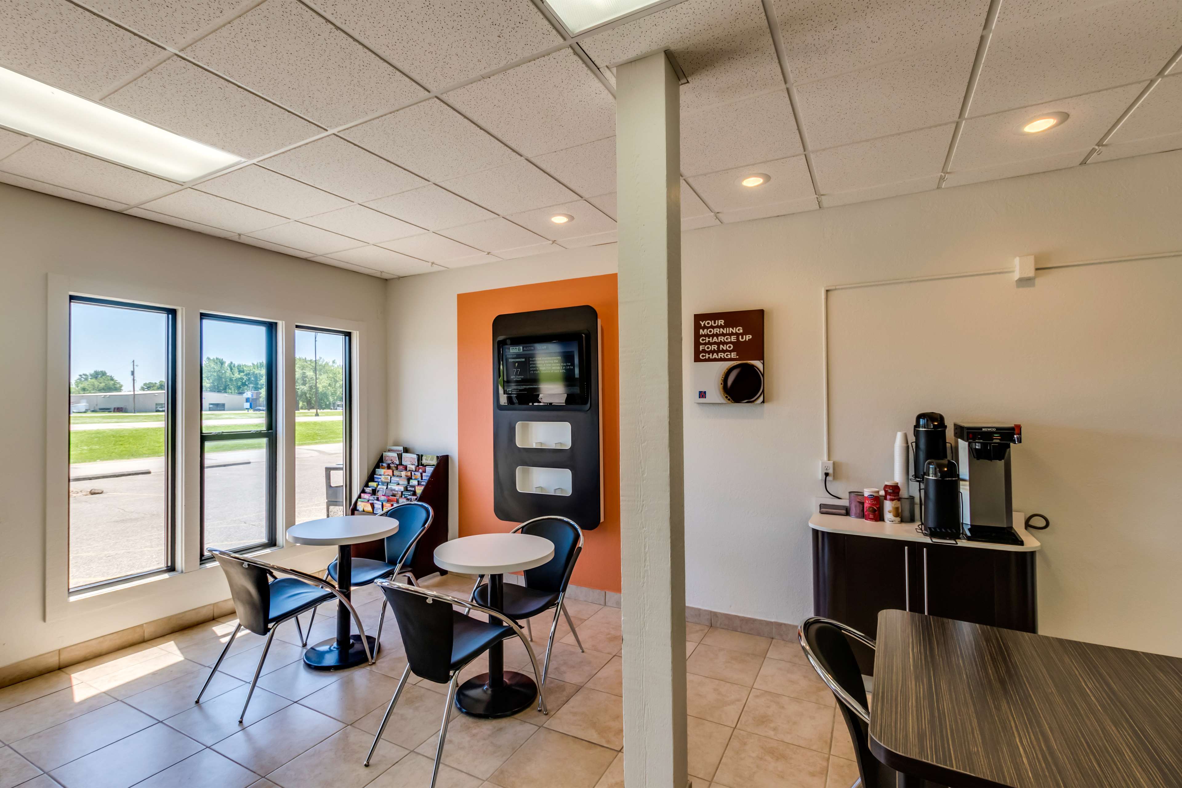 Motel 6 Albert Lea, MN