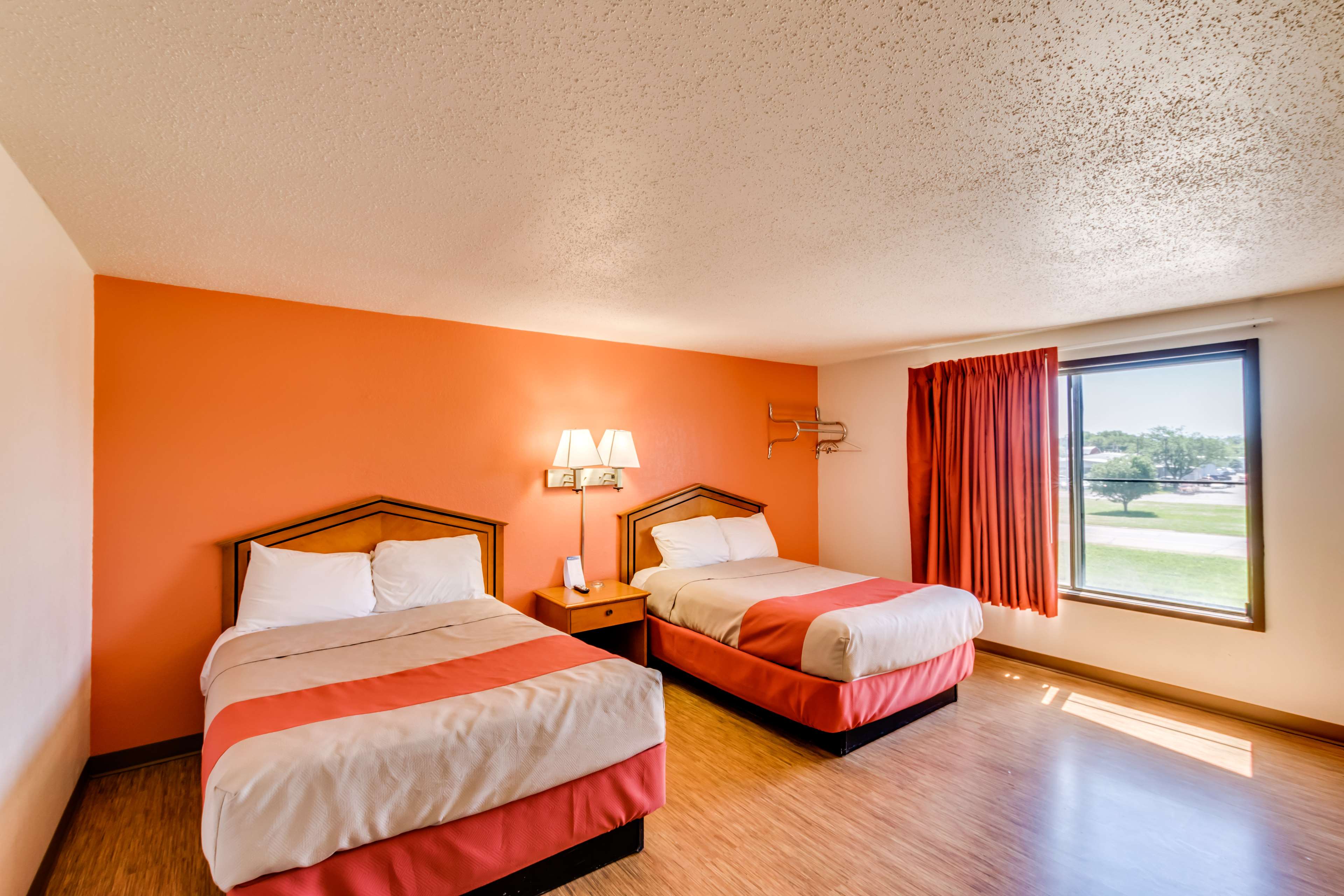 Motel 6 Albert Lea, MN