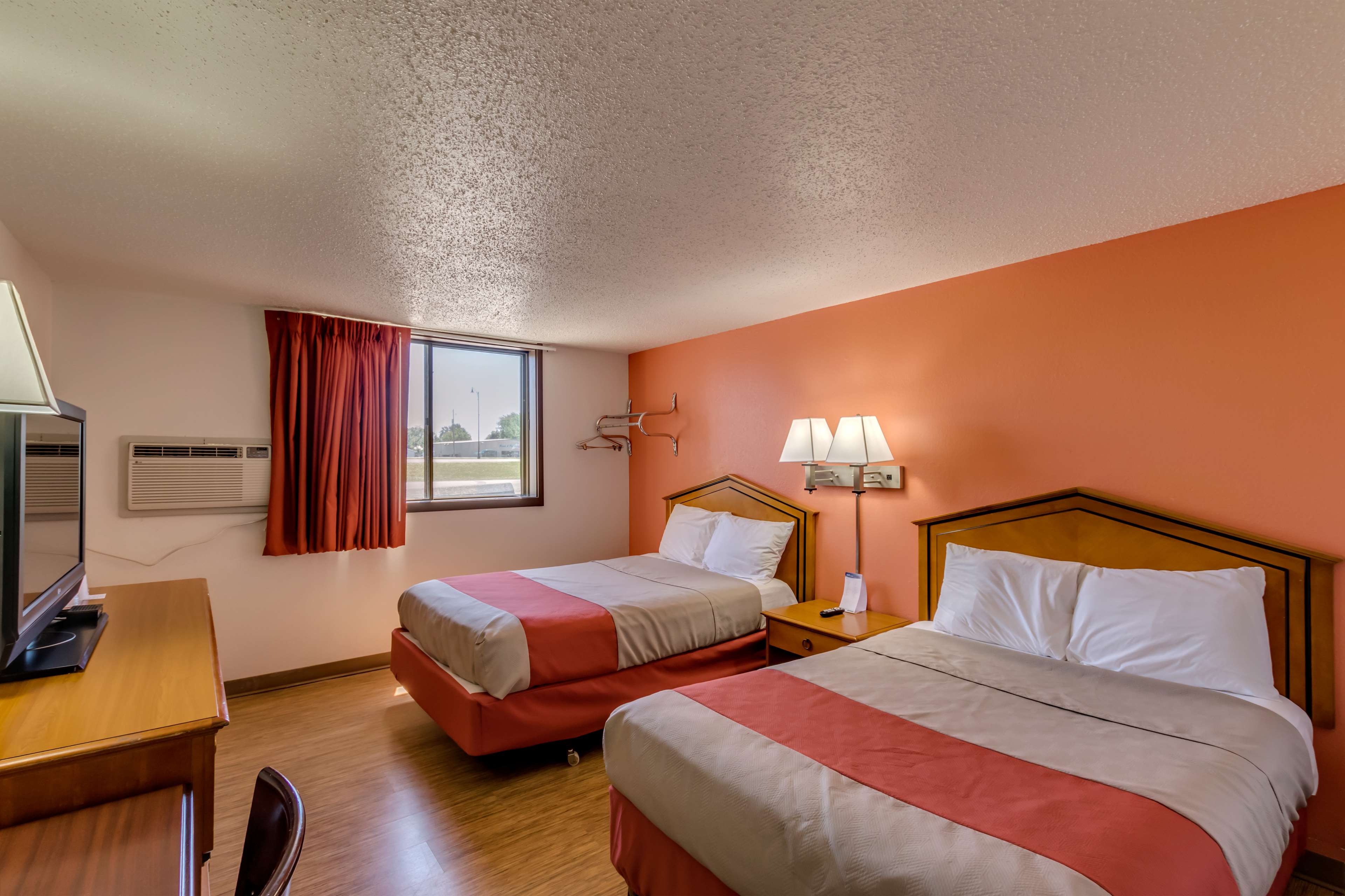 Motel 6 Albert Lea, MN