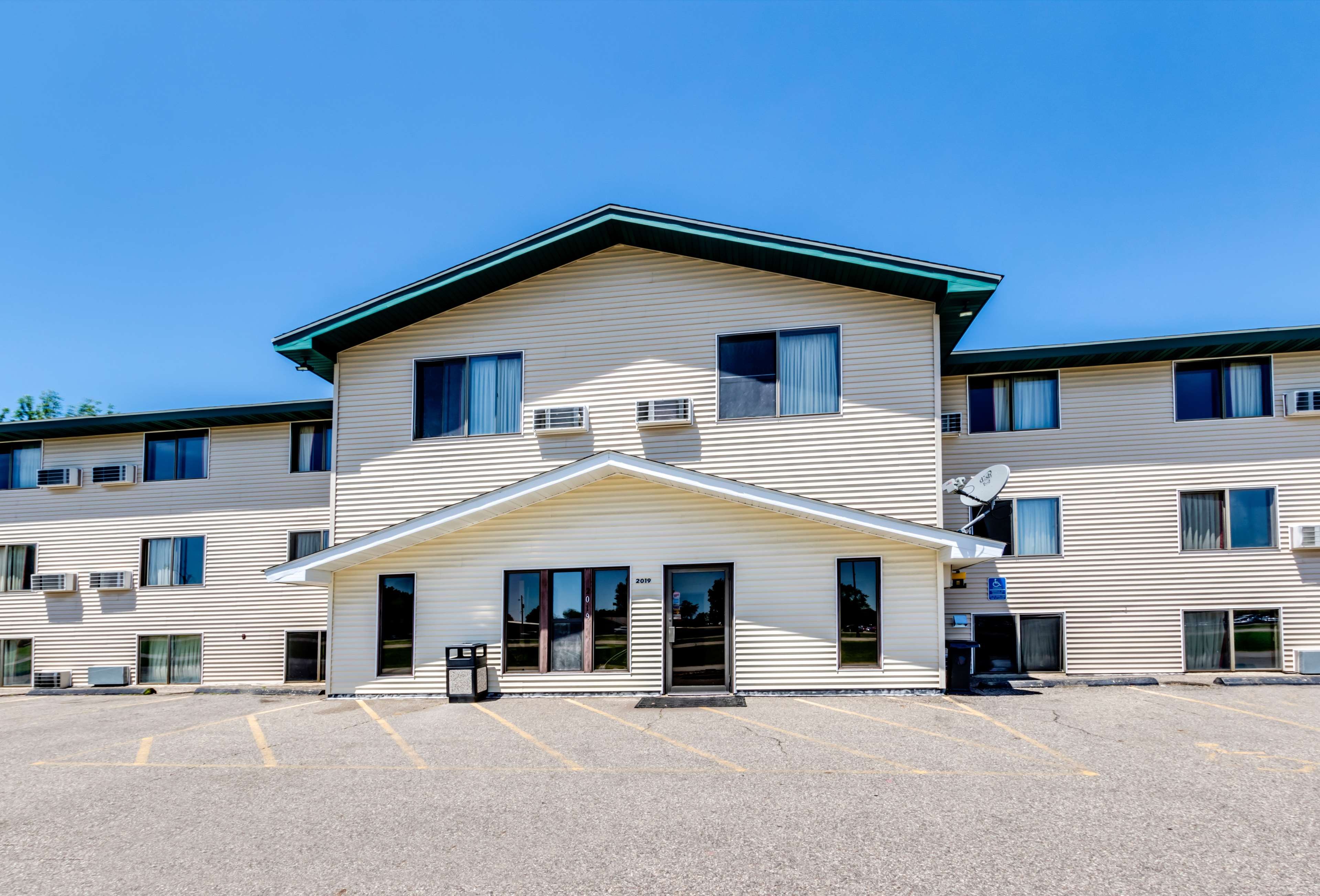 Motel 6 Albert Lea, MN