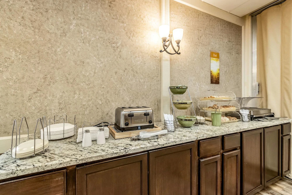 Quality Inn & Suites