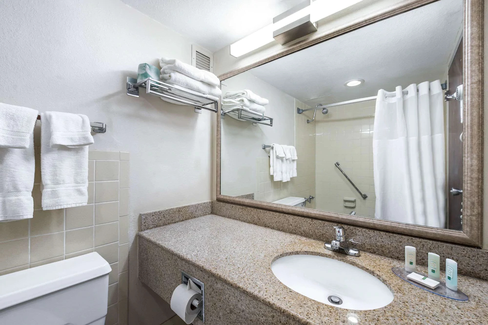 Quality Inn & Suites