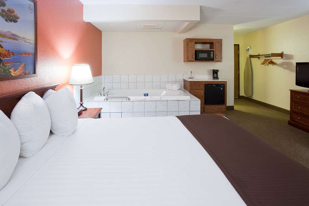 AmericInn by Wyndham Alexandria