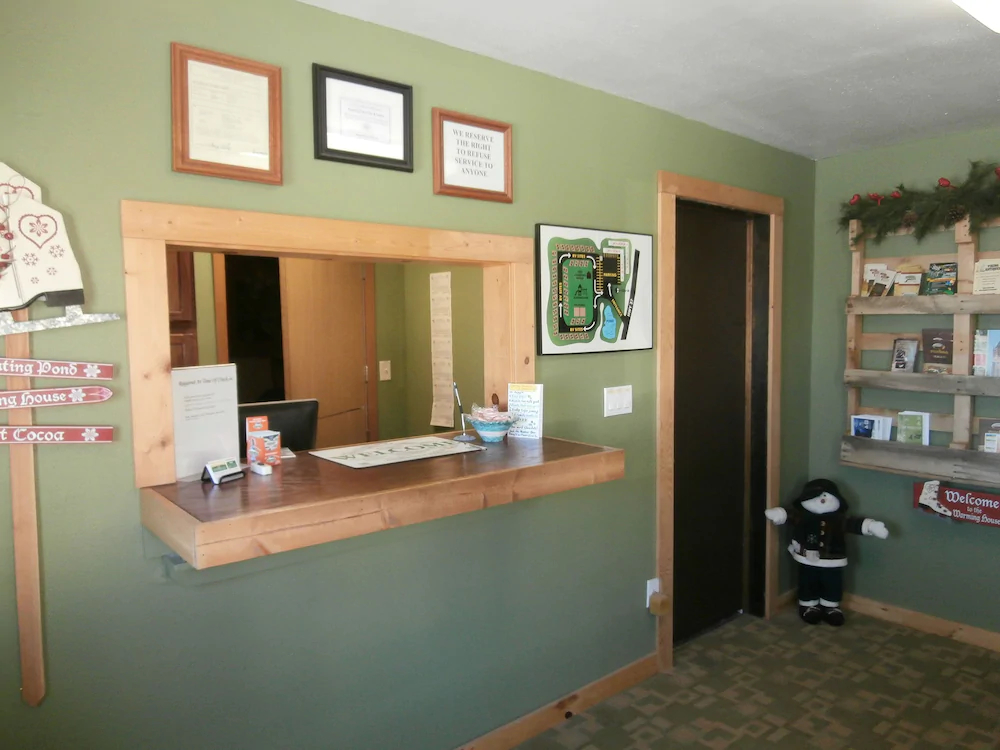 Cruise Inn RV Park & Lodging