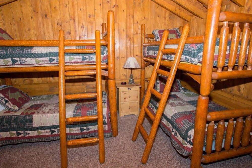 Timber Bay Lodge And Houseboats