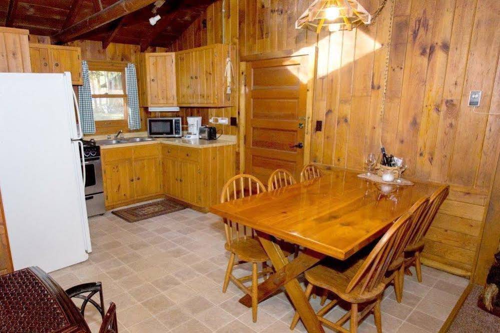 Timber Bay Lodge And Houseboats