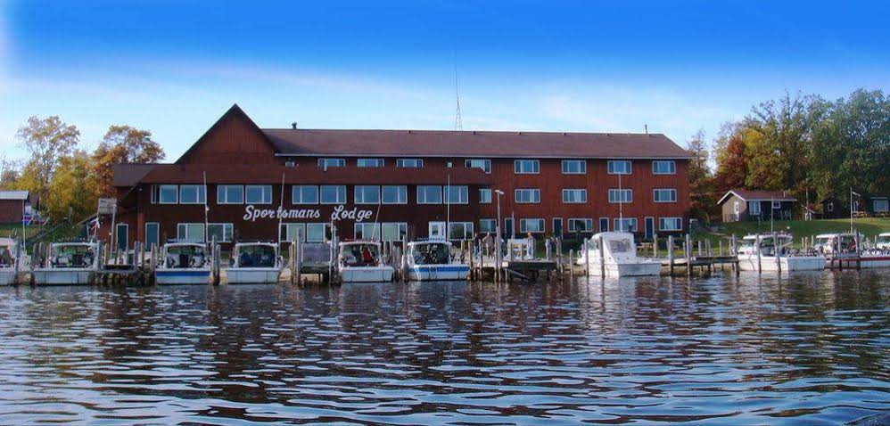 Sportsman's Lodge