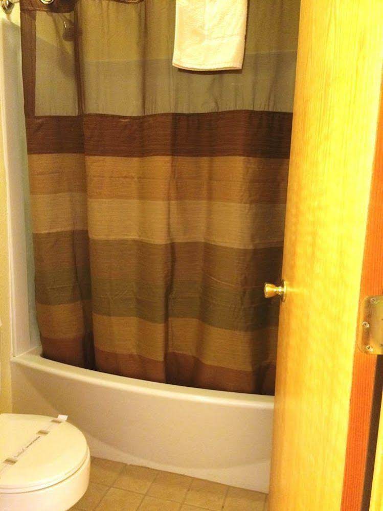 Sportsman's Lodge