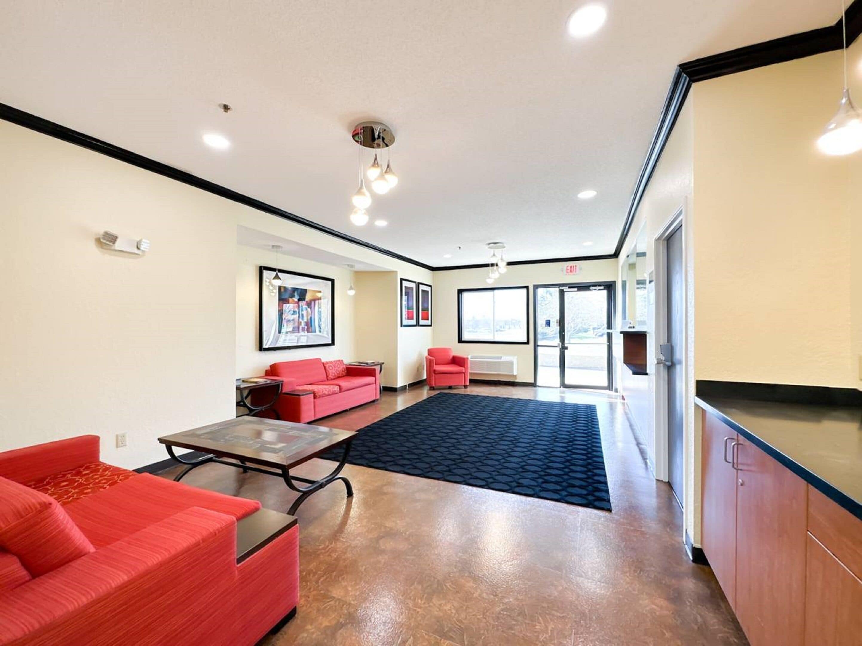 Coratel Inn and Suites Blaine