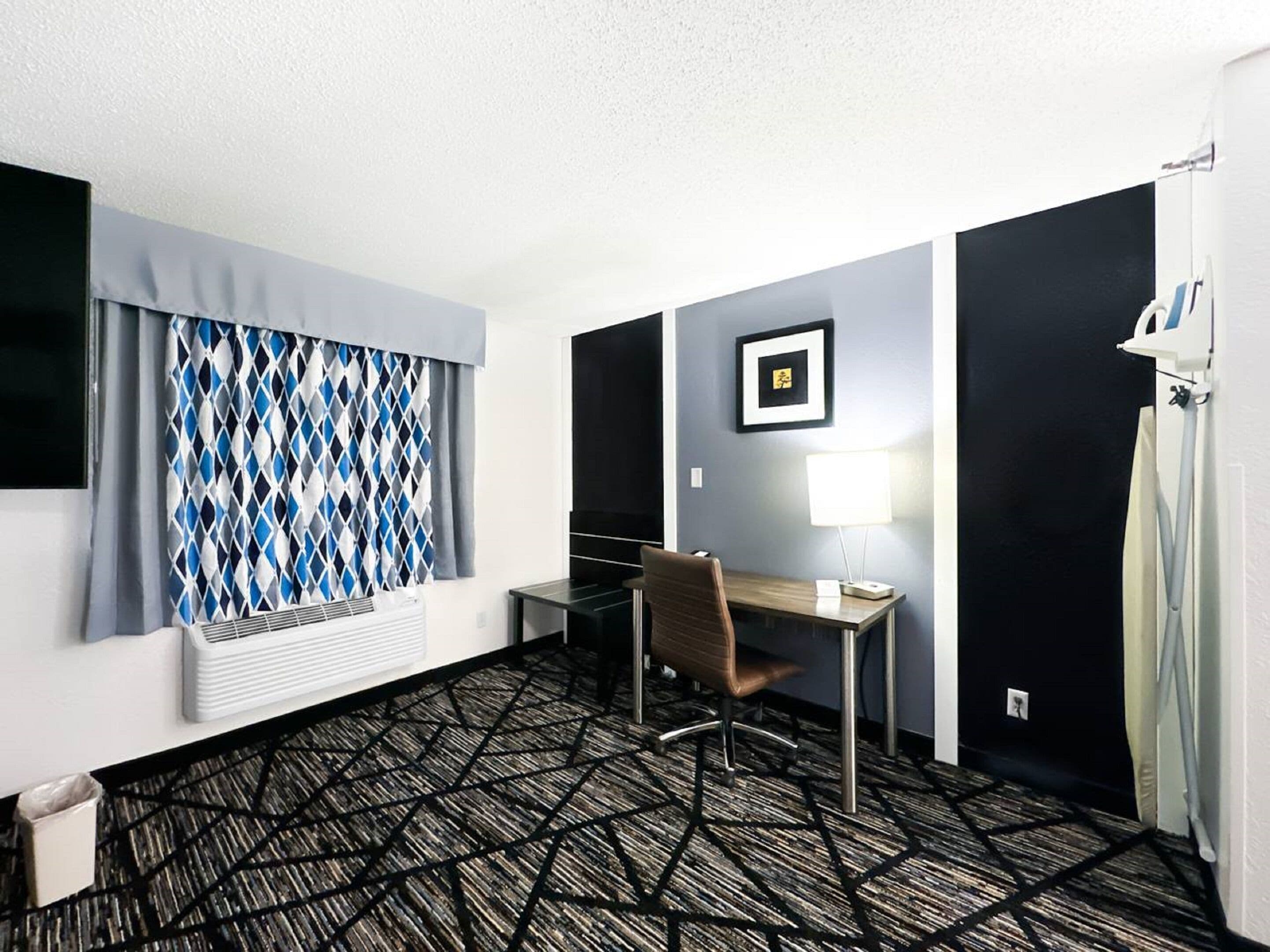 Coratel Inn and Suites Blaine