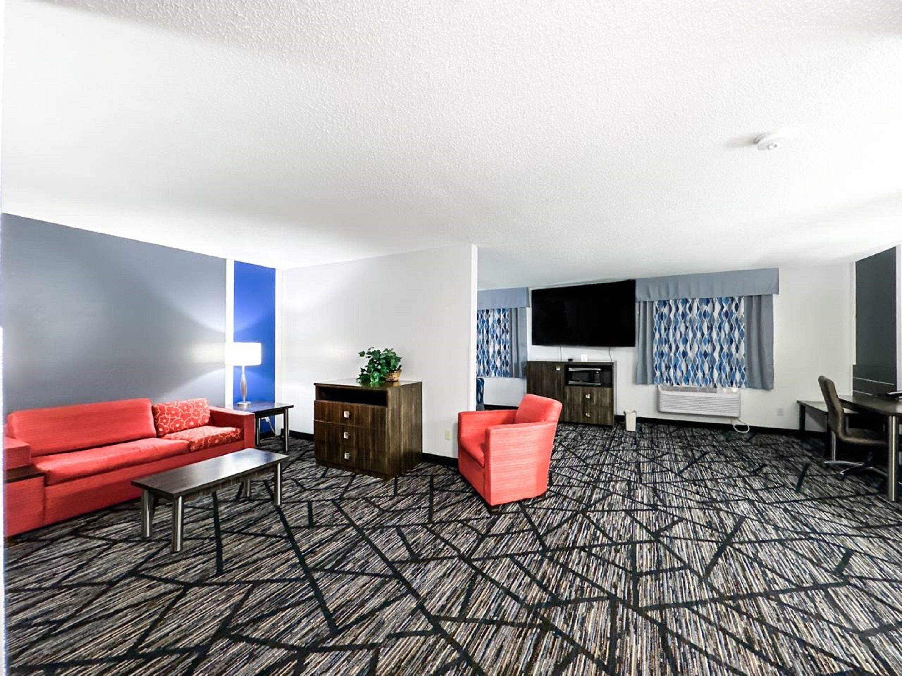 Coratel Inn and Suites Blaine