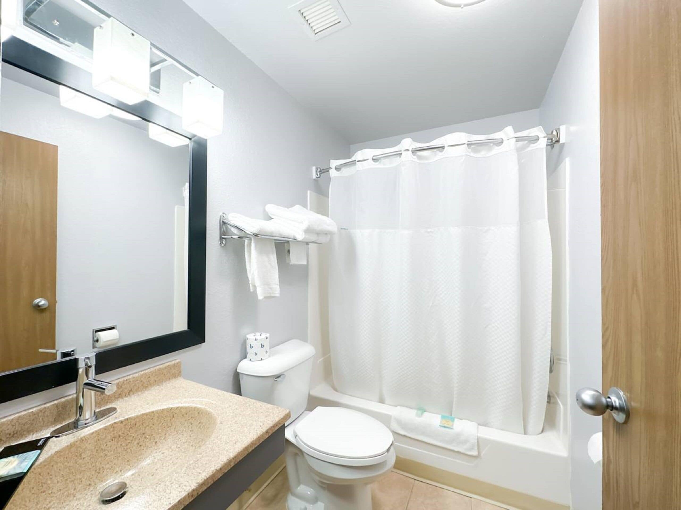 Coratel Inn and Suites Blaine
