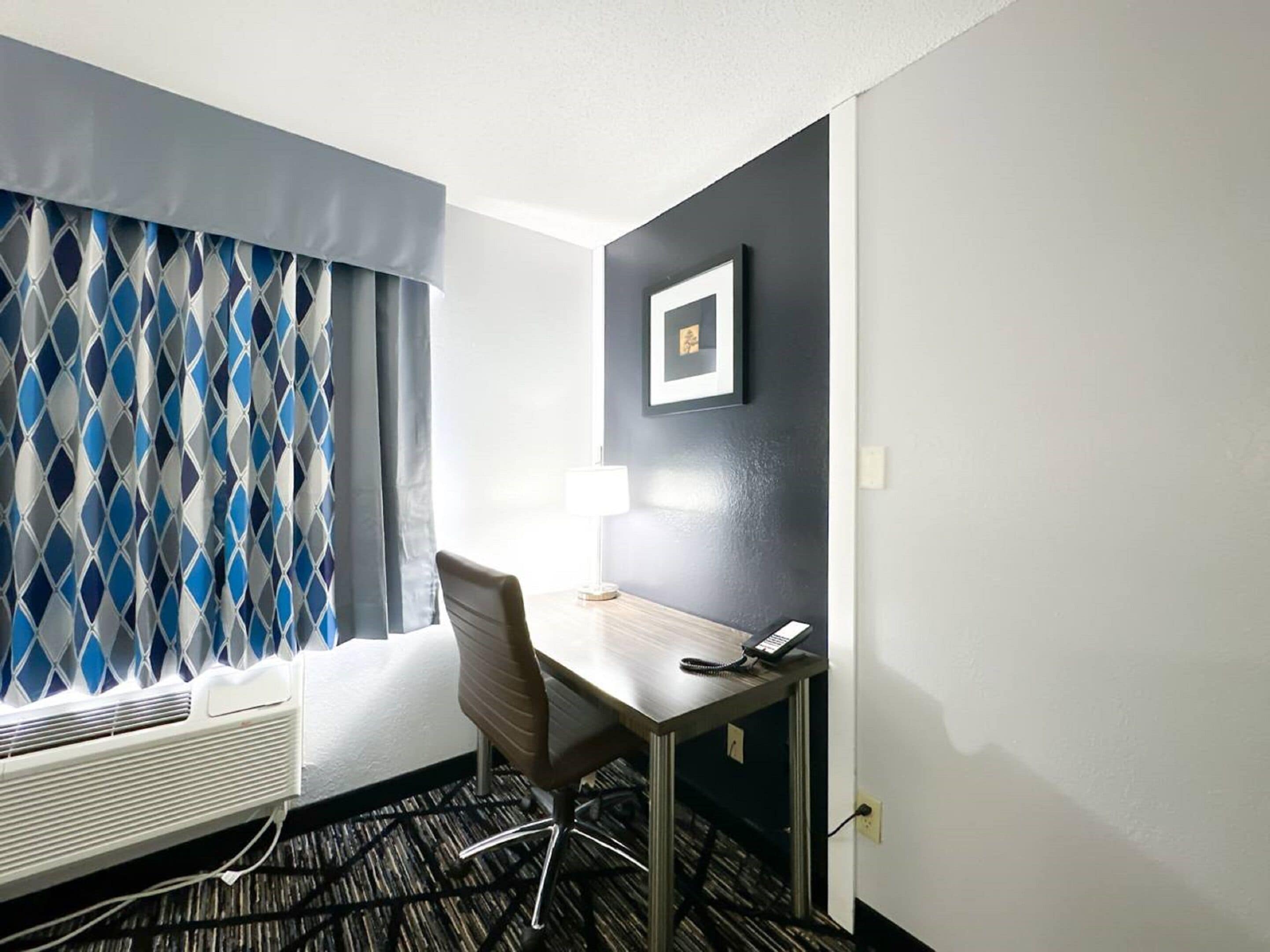 Coratel Inn and Suites Blaine