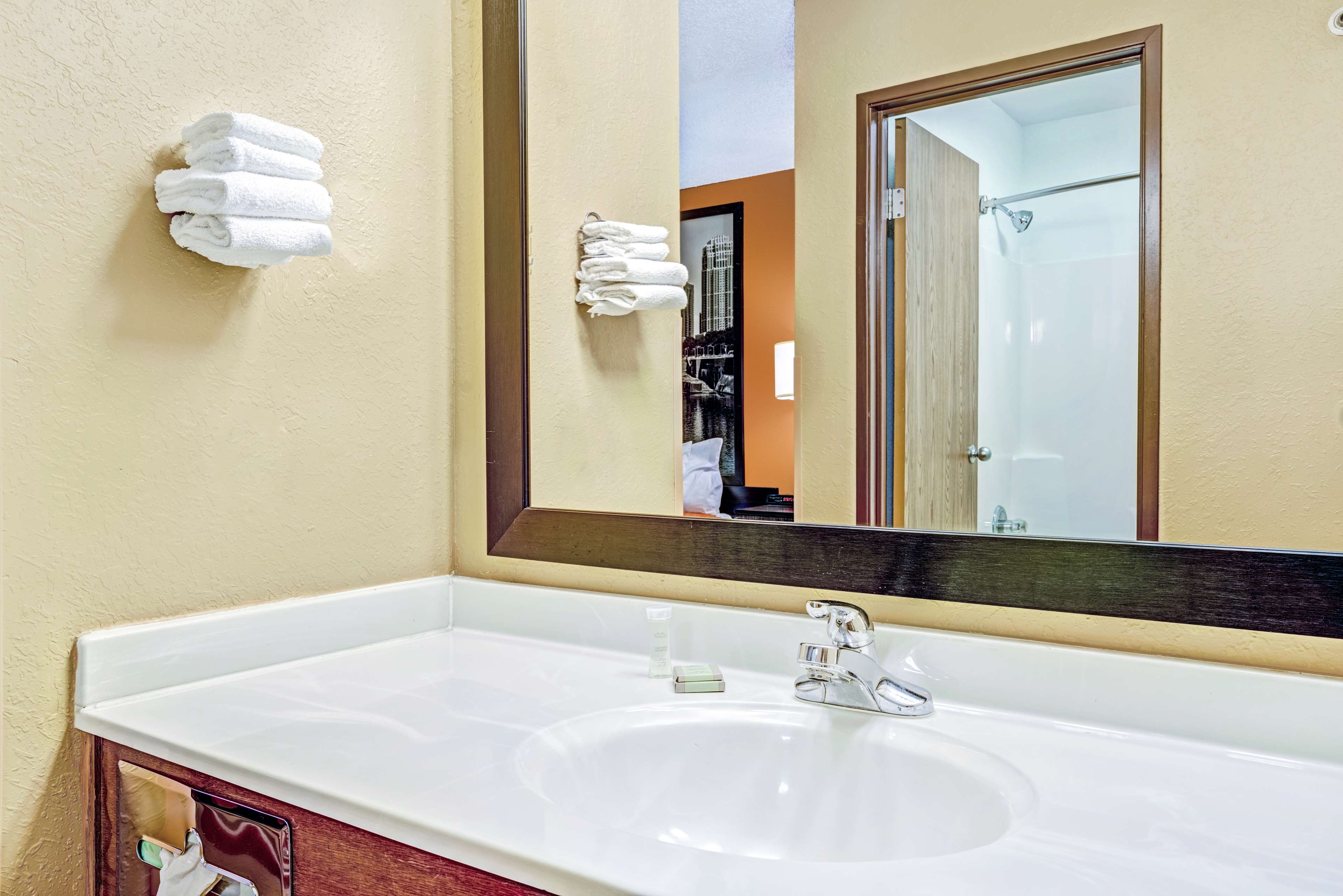 Coratel Inn and Suites Blaine