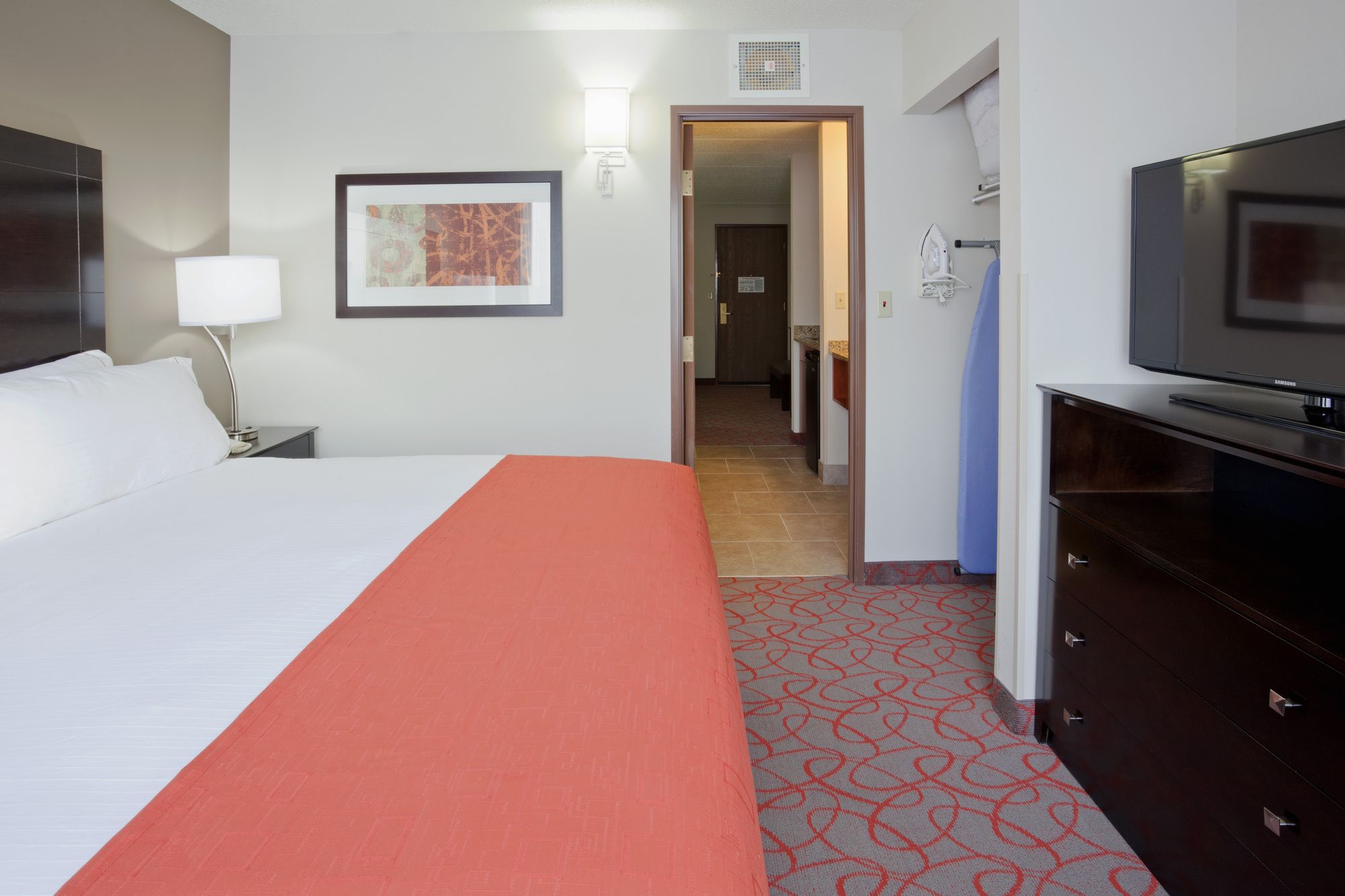 Holiday Inn Express & Suites Bloomington - Minneapolis Airport Area West