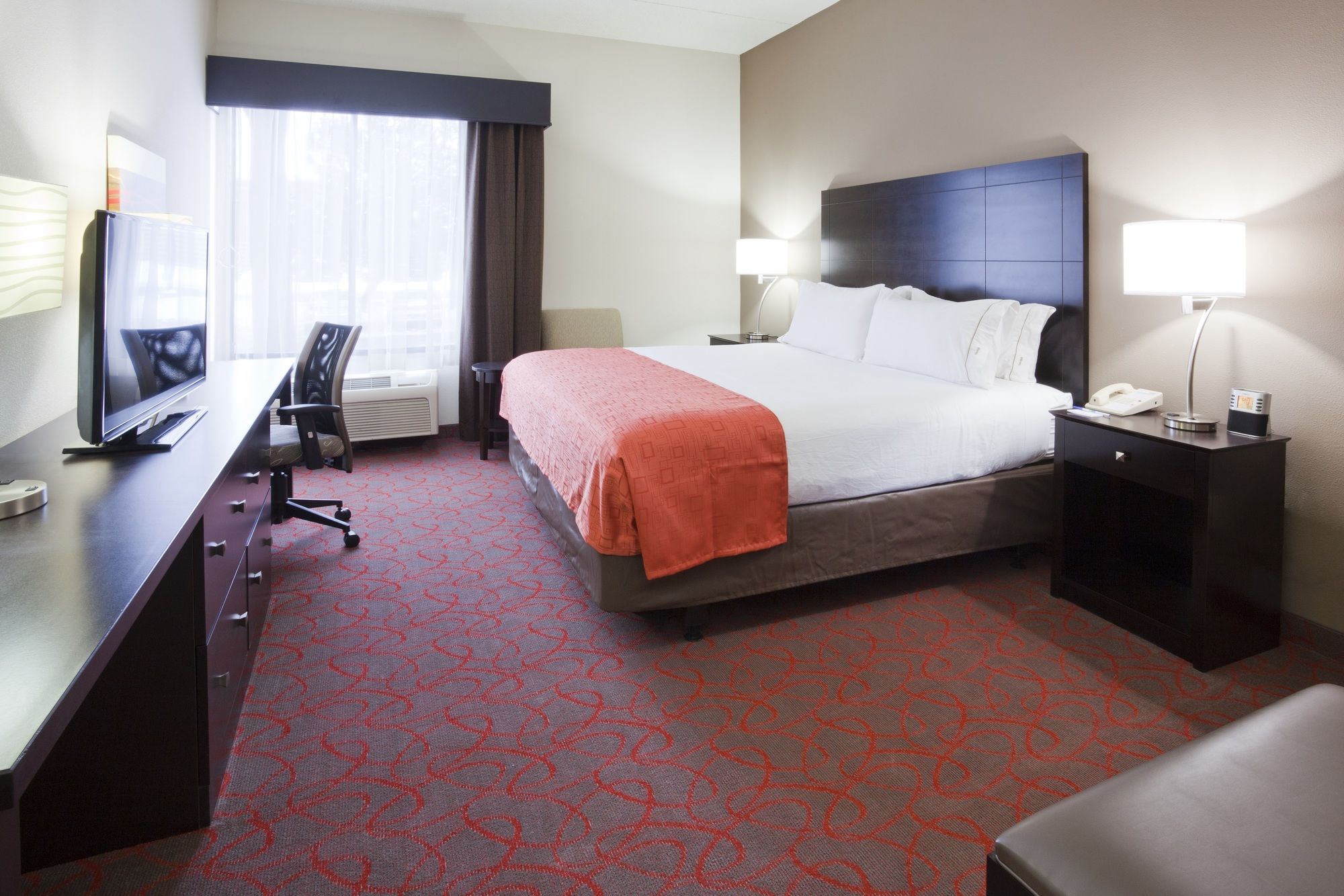 Holiday Inn Express & Suites Bloomington - Minneapolis Airport Area West