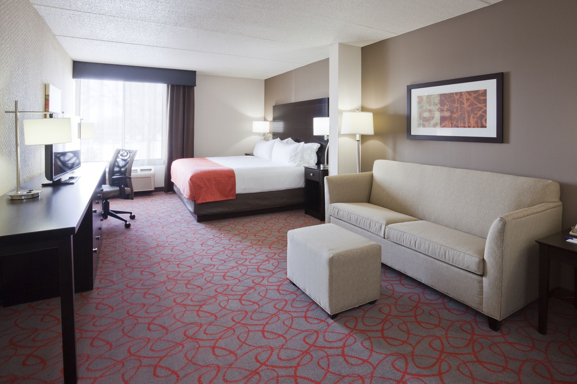 Holiday Inn Express & Suites Bloomington - Minneapolis Airport Area West