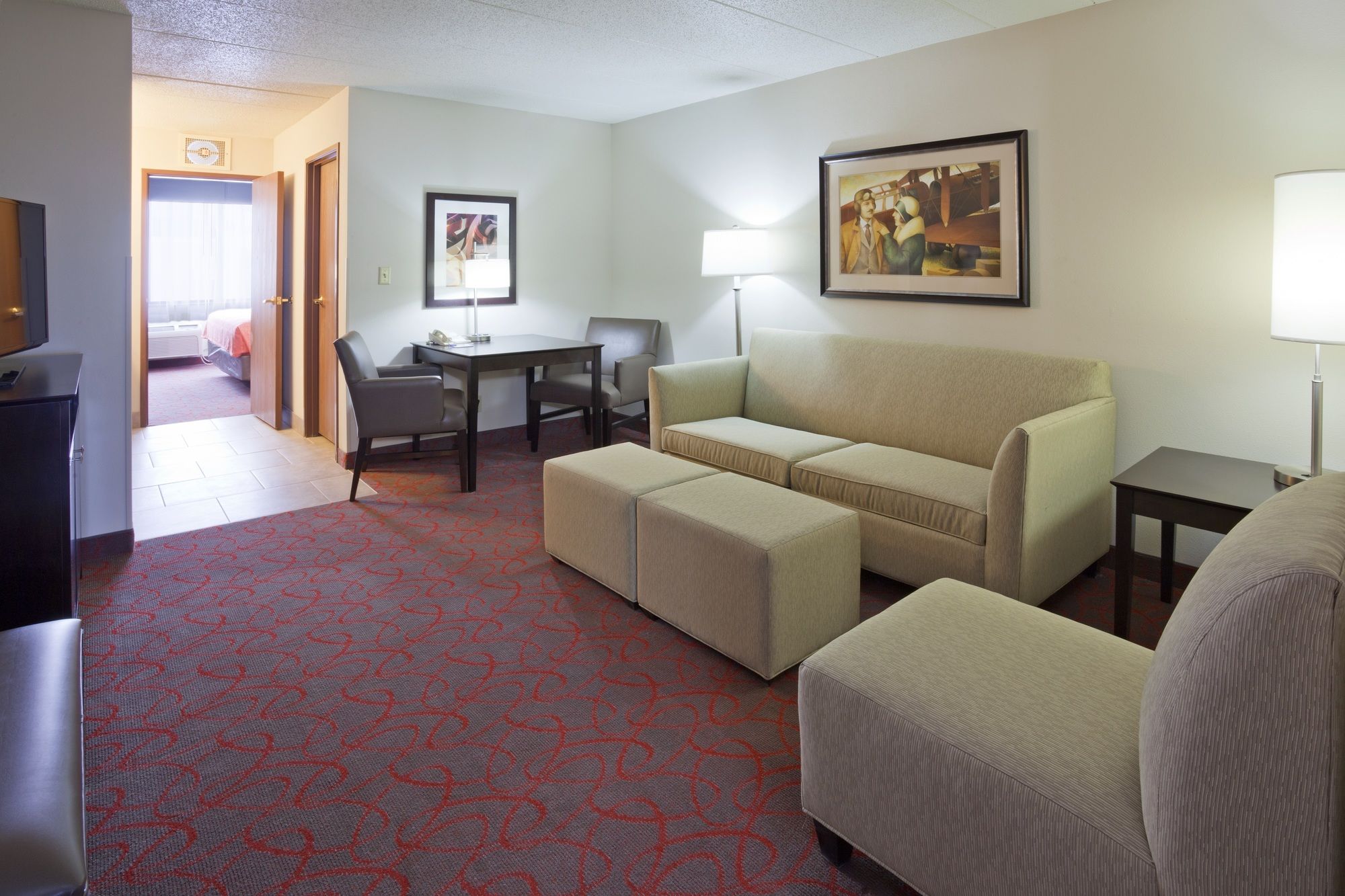 Holiday Inn Express & Suites Bloomington - Minneapolis Airport Area West