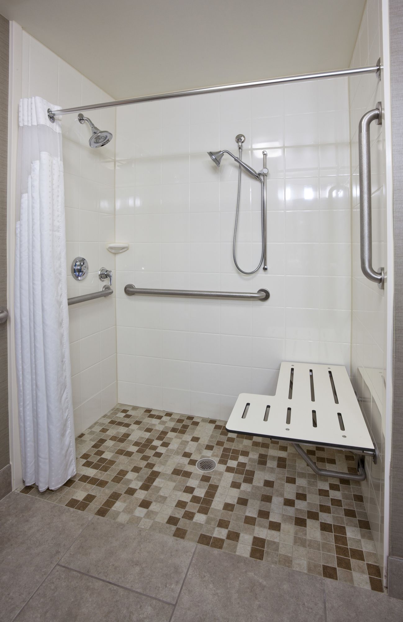 Holiday Inn Express & Suites Bloomington - Minneapolis Airport Area West