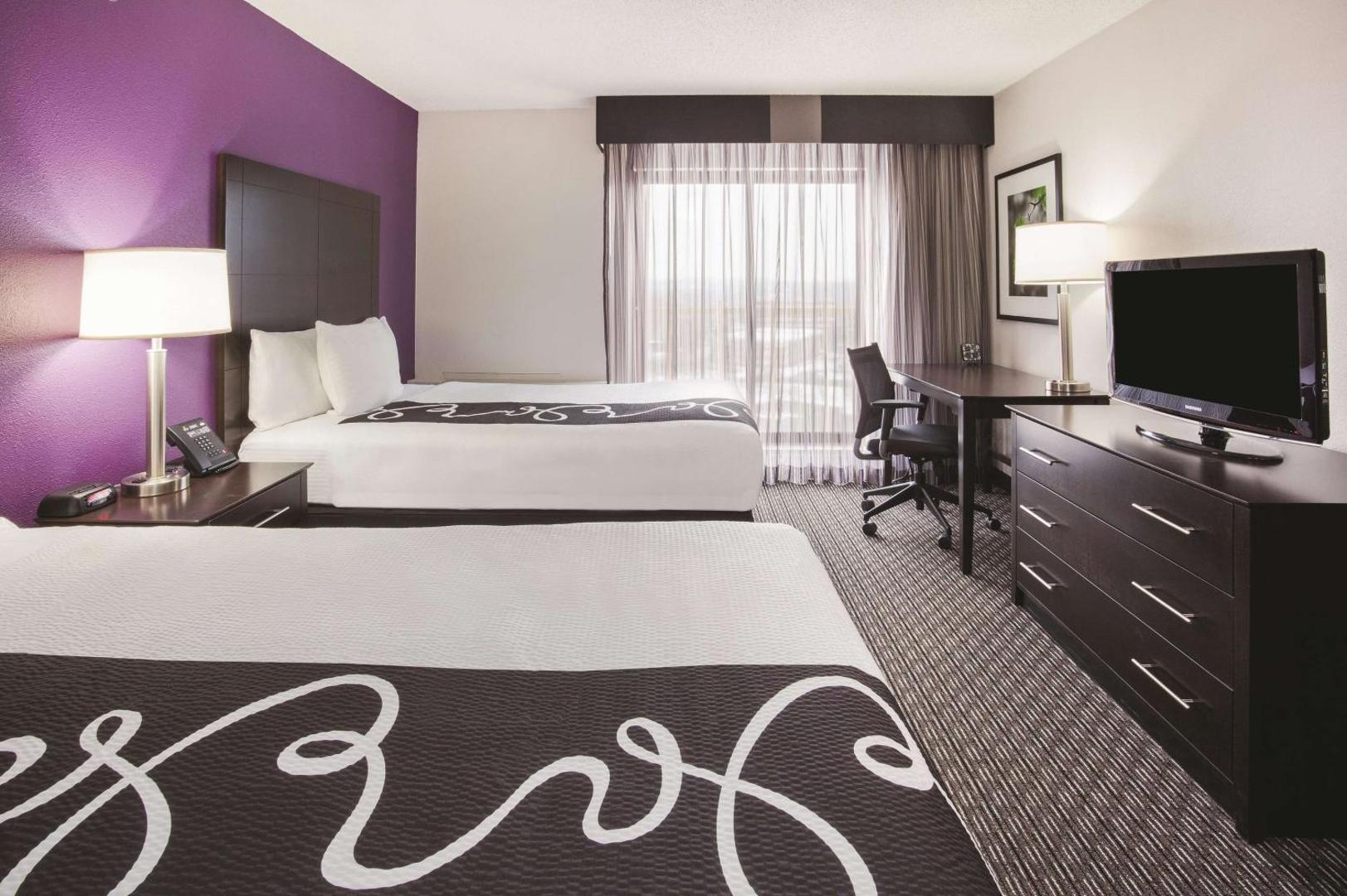 La Quinta Inn & Suites by Wyndham Minneapolis Bloomington W