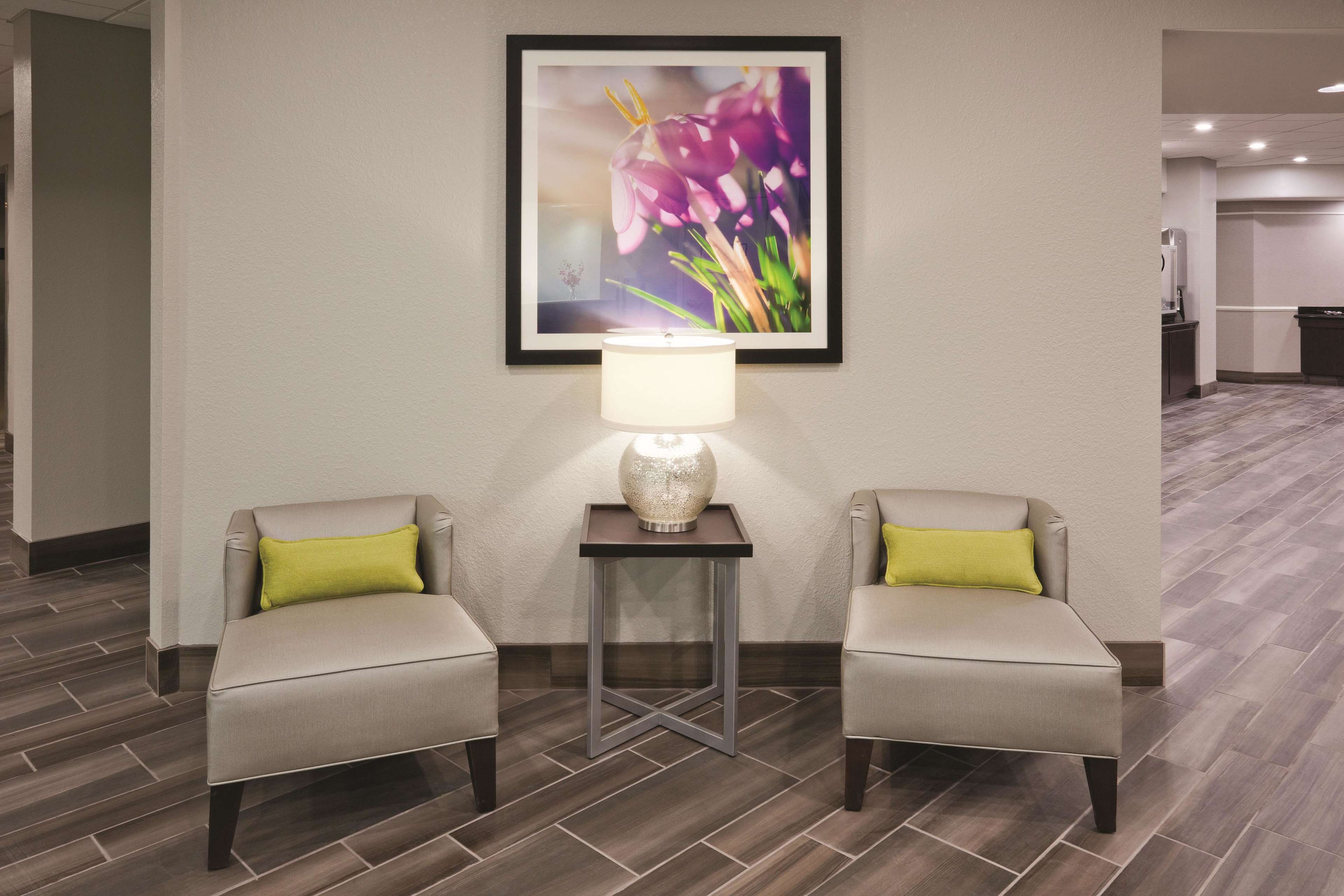 La Quinta Inn & Suites by Wyndham Minneapolis Bloomington W