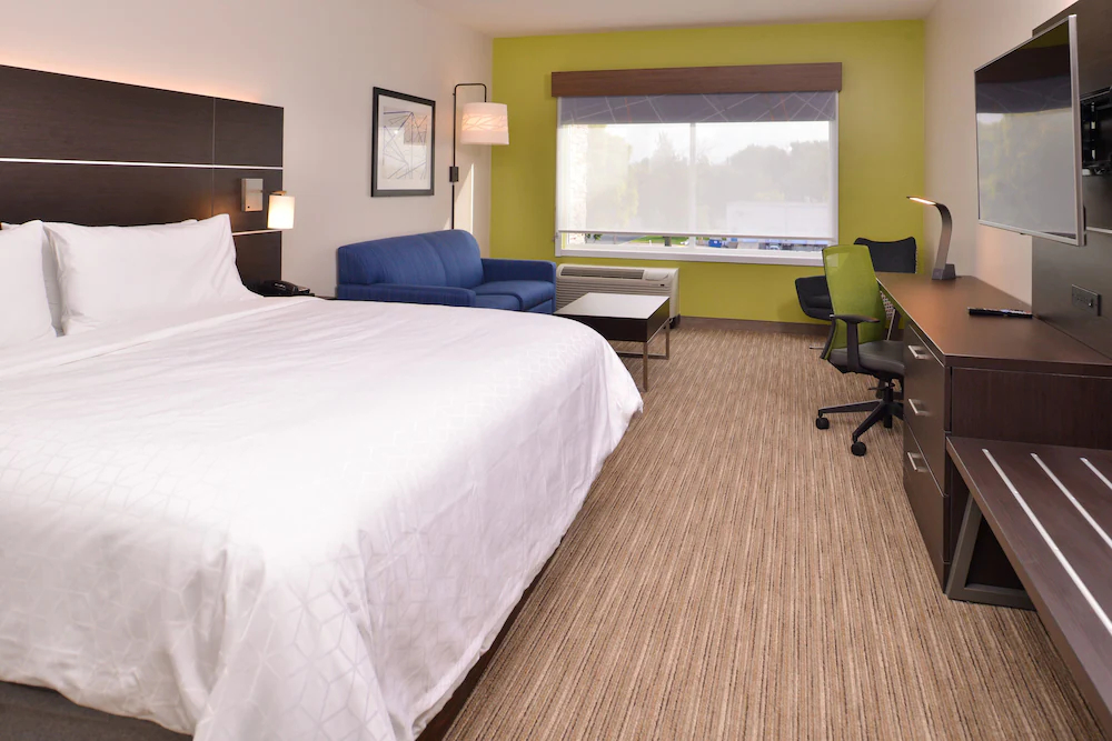 Holiday Inn Express & Suites Mall of America