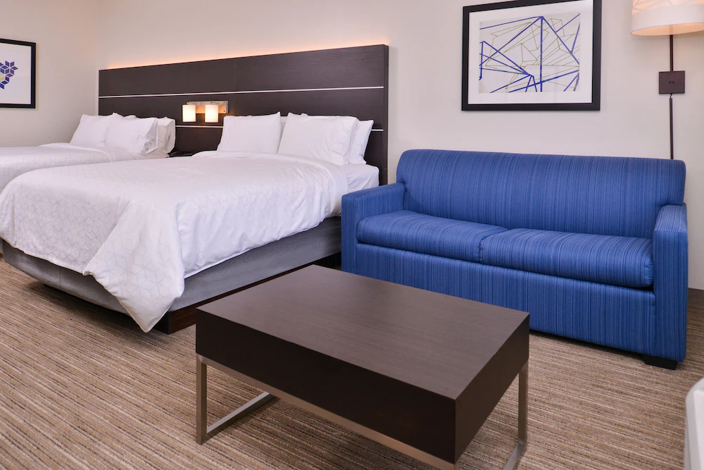 Holiday Inn Express & Suites Mall of America