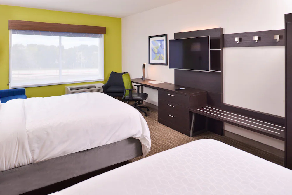 Holiday Inn Express & Suites Mall of America