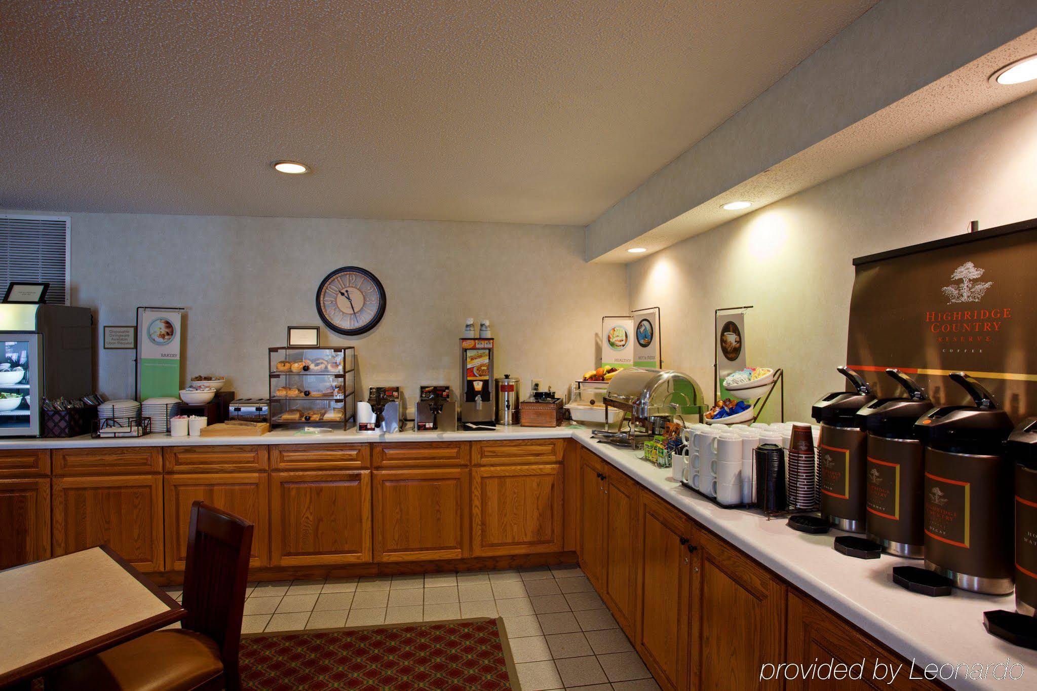 Country Inn & Suites by Radisson, Buffalo, MN